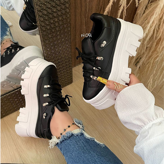 Zapatilla Plataforma Brunna Negro Mujer 752