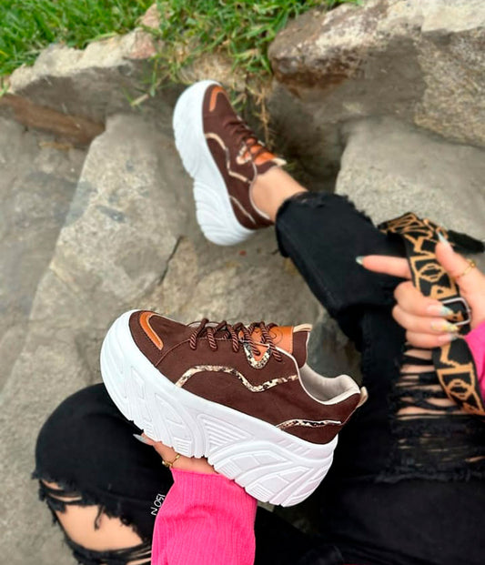 Zapatilla Plataforma Camila Marrón Mujer 840