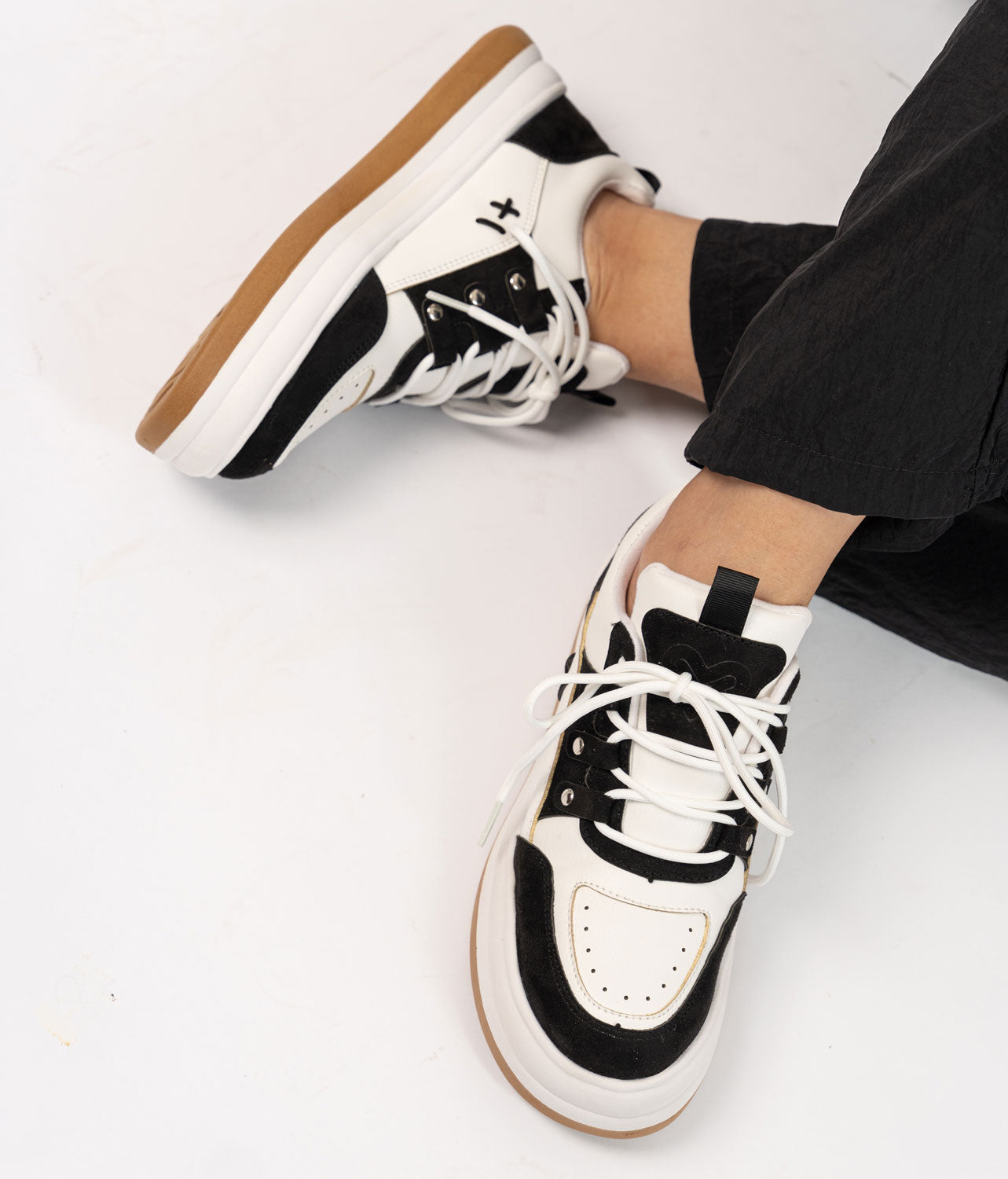 Zapatilla mujer KORI 830 Negro
