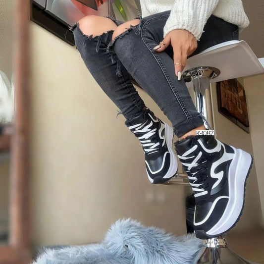 Zapatilla Ale BN Mujer 829